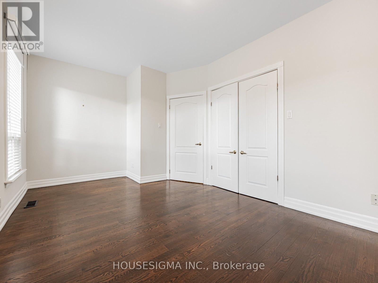 Upper - 529 Crawford Street, Toronto, Ontario  M6G 3J9 - Photo 12 - C12589284