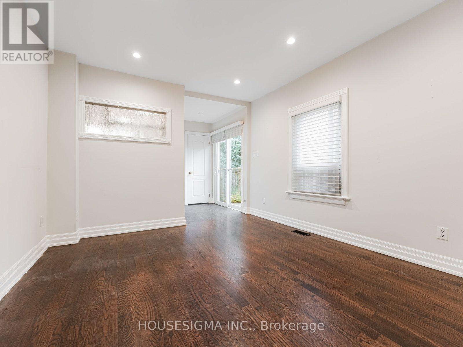 Upper - 529 Crawford Street, Toronto, Ontario  M6G 3J9 - Photo 17 - C12589284