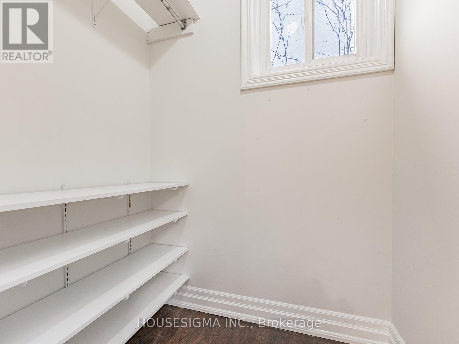 Upper - 529 Crawford Street, Toronto, Ontario  M6G 3J9 - Photo 19 - C12589284