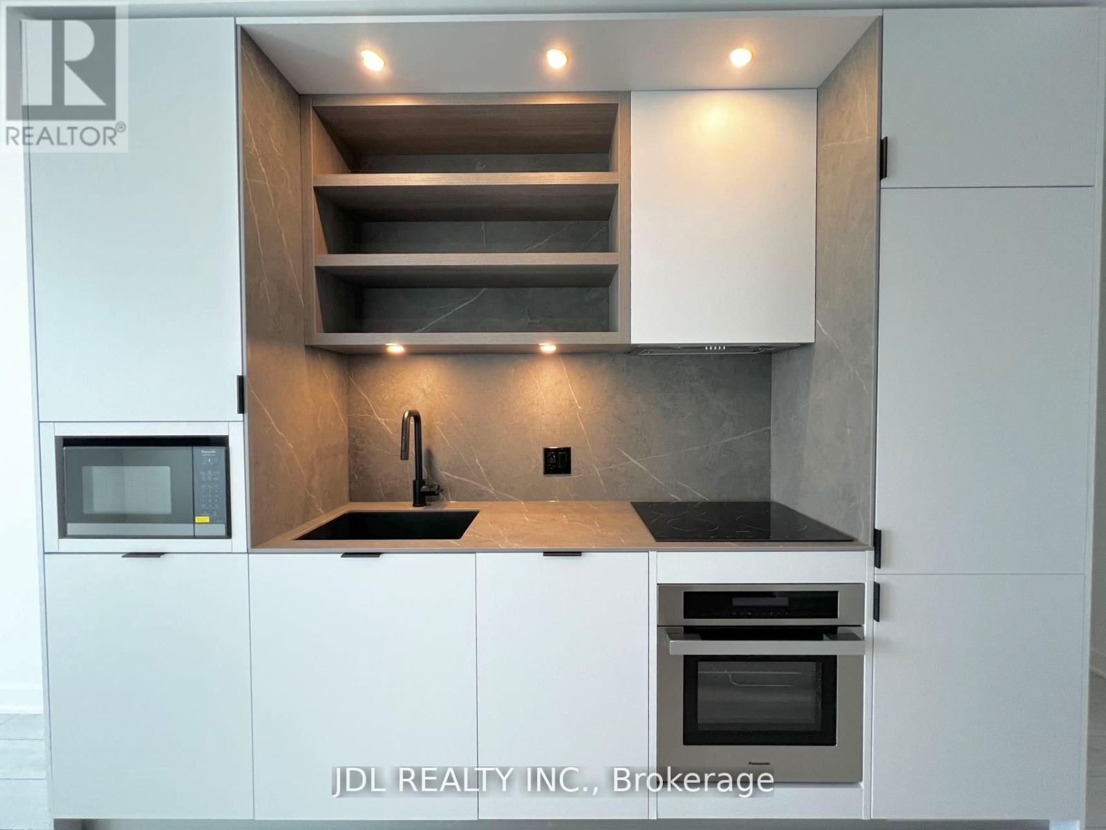 4201 - 55 Charles Street E, Toronto, Ontario  M4Y 0J1 - Photo 2 - C12589302