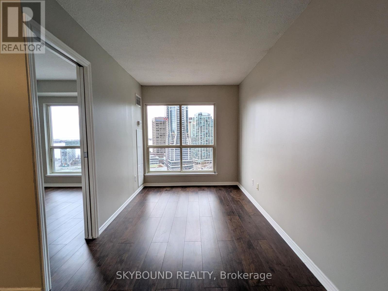 2201 - 25 The Esplanade, Toronto, Ontario  M5E 1W5 - Photo 16 - C12589304