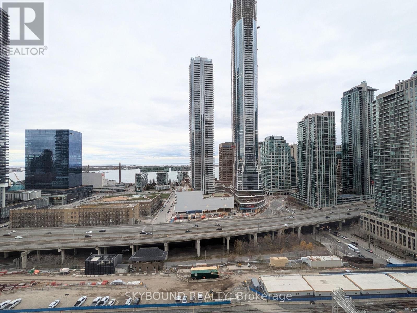 2201 - 25 The Esplanade, Toronto, Ontario  M5E 1W5 - Photo 18 - C12589304