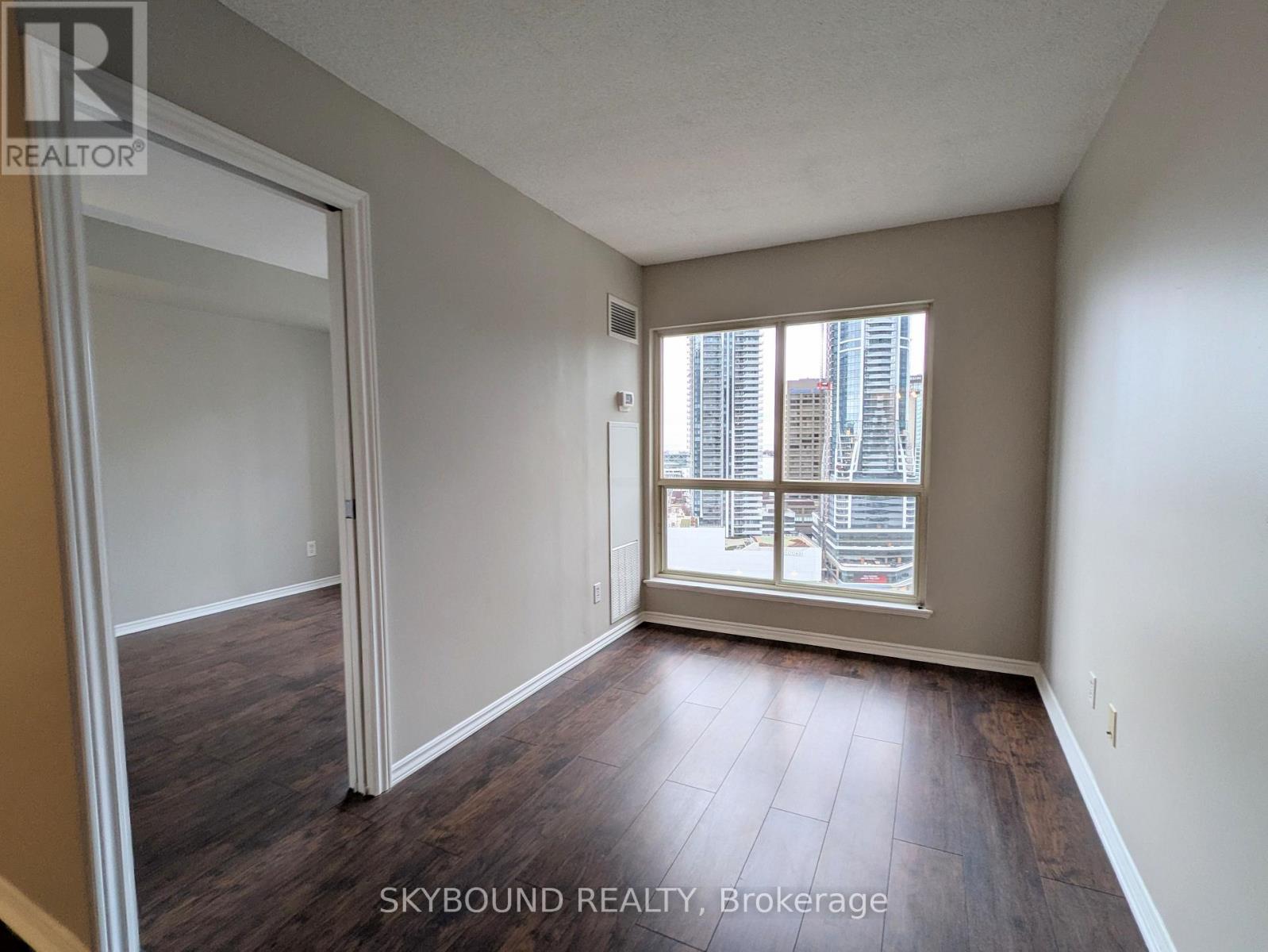 2201 - 25 The Esplanade, Toronto, Ontario  M5E 1W5 - Photo 19 - C12589304