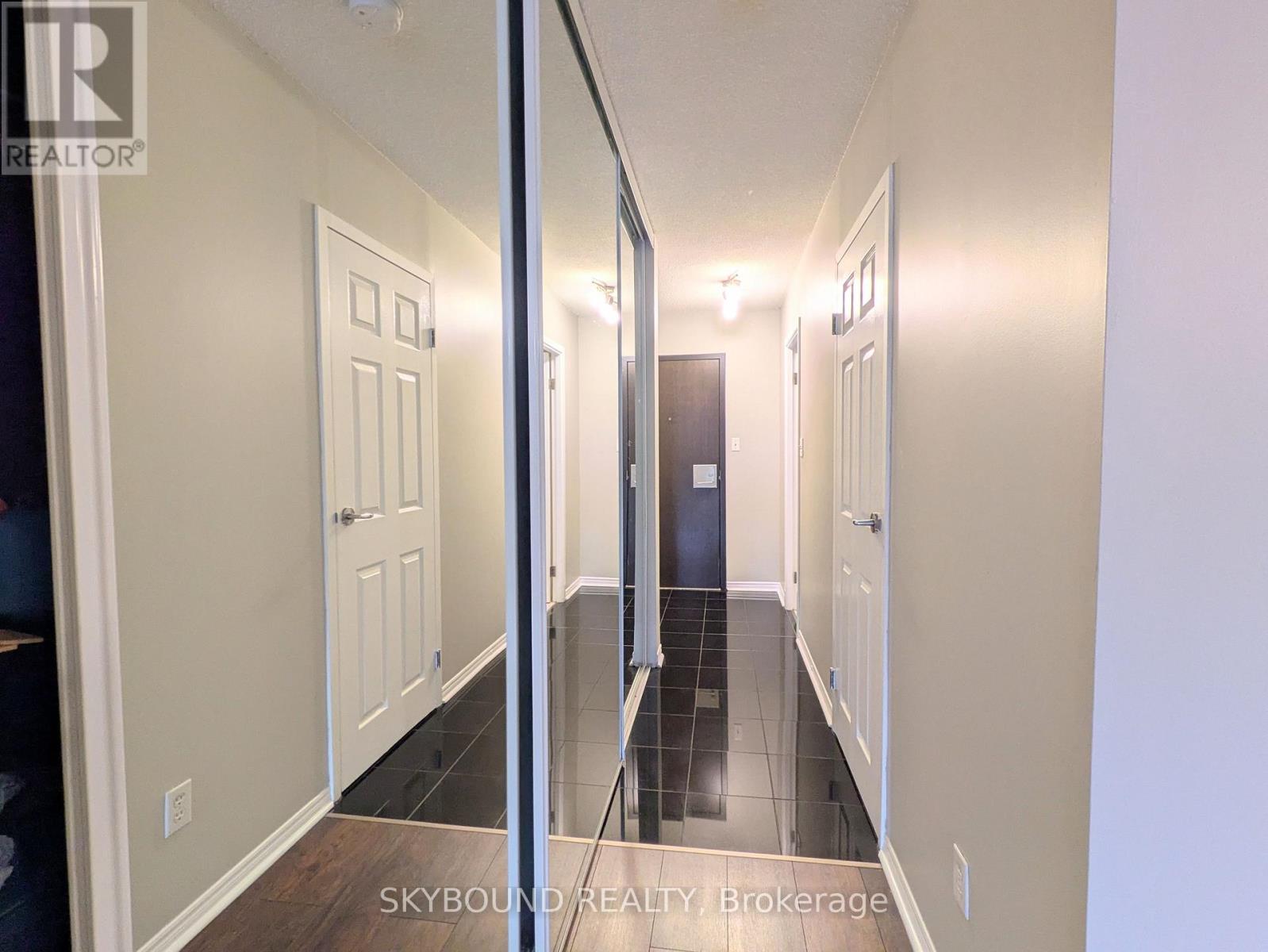 2201 - 25 The Esplanade, Toronto, Ontario  M5E 1W5 - Photo 26 - C12589304