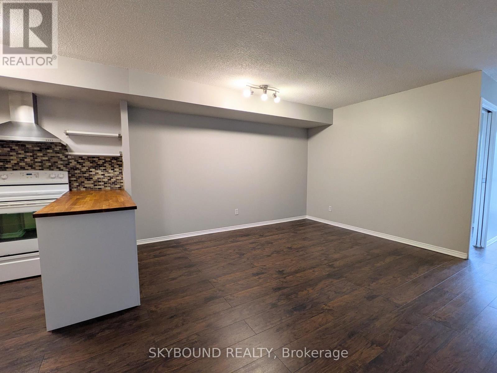 2201 - 25 The Esplanade, Toronto, Ontario  M5E 1W5 - Photo 7 - C12589304