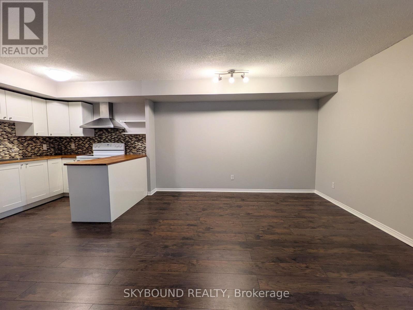 2201 - 25 The Esplanade, Toronto, Ontario  M5E 1W5 - Photo 8 - C12589304