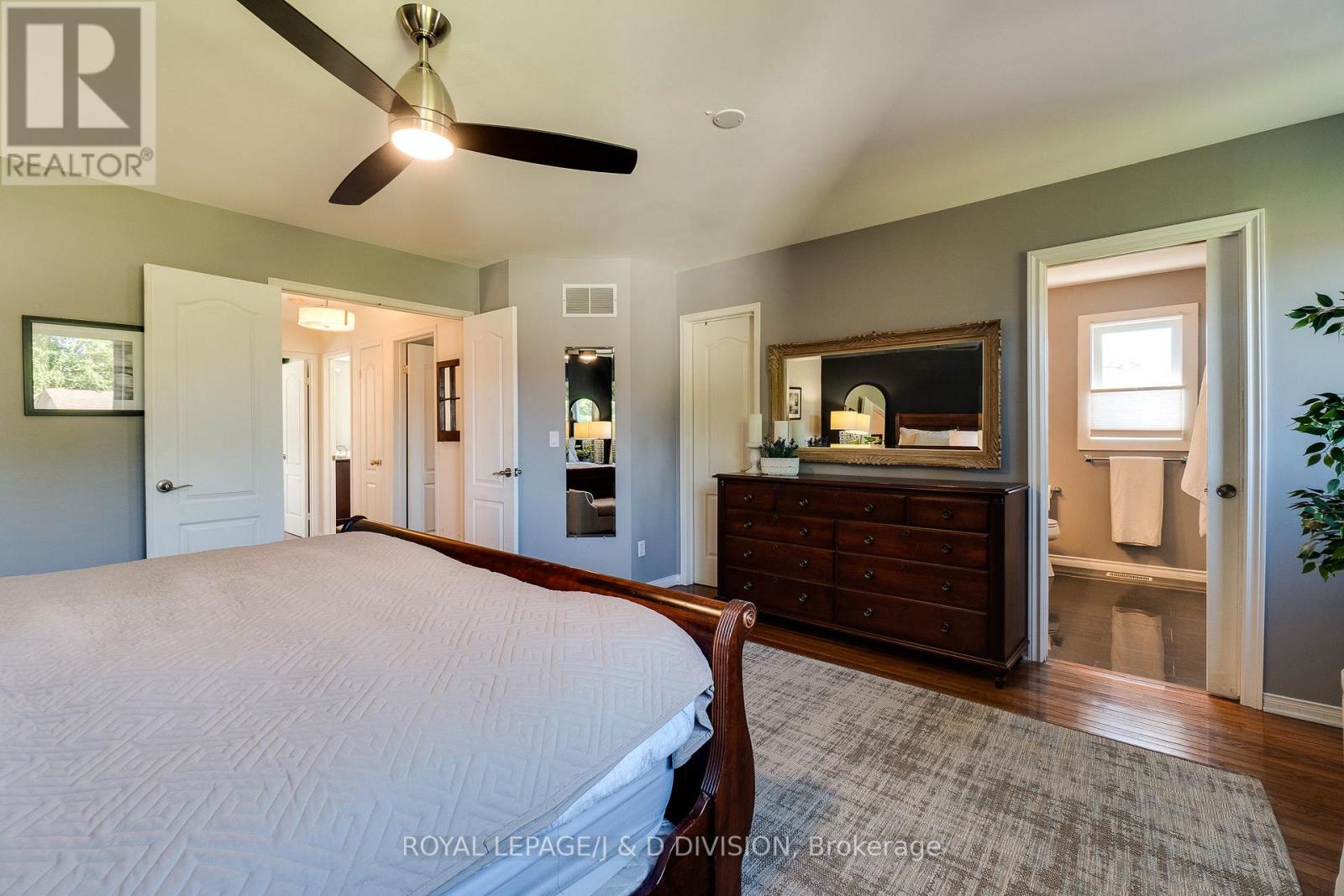 2448 Capilano Crescent, Oakville, Ontario  L6H 6L3 - Photo 25 - W12490230