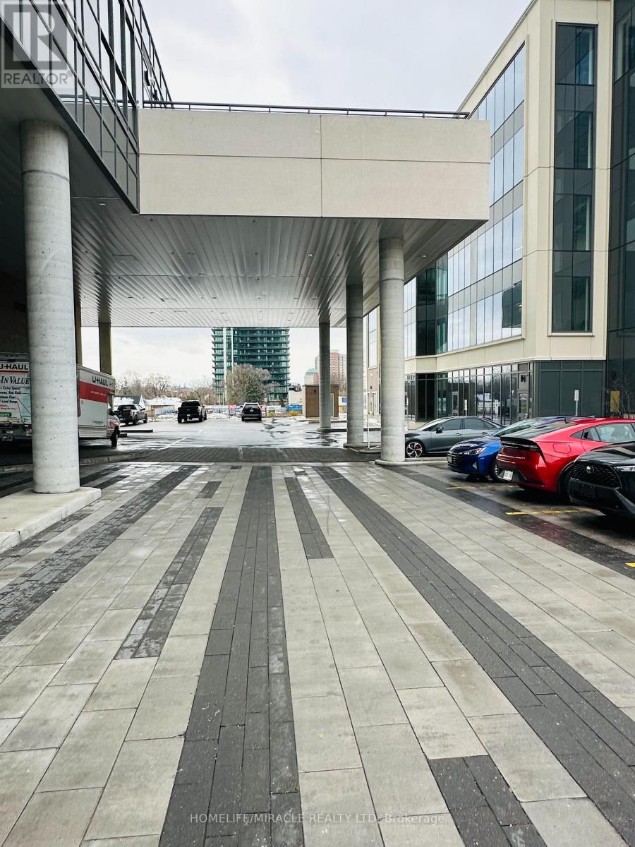 707 - 15 Lynch Street, Brampton, Ontario  L6W 2Z8 - Photo 9 - W12588618
