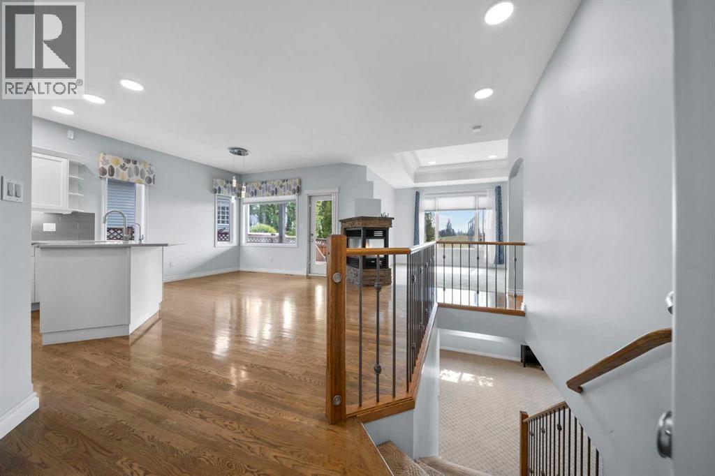 27 Irving Crescent, Red Deer, Alberta  T4R 3R9 - Photo 2 - A2250181