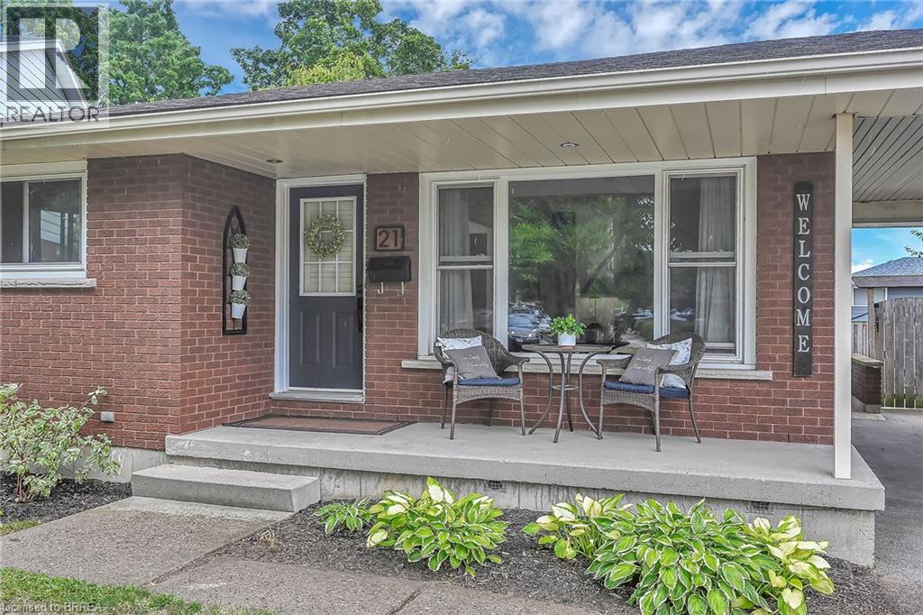 21 Burdock Boulevard, Brantford, Ontario  N3R 6B5 - Photo 3 - 40777507