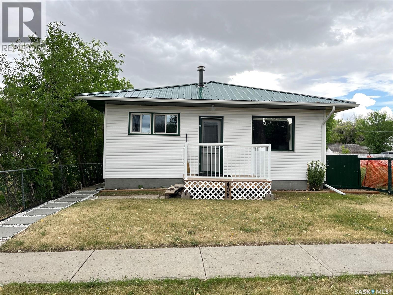 408 Maple STREET, maple creek, Saskatchewan