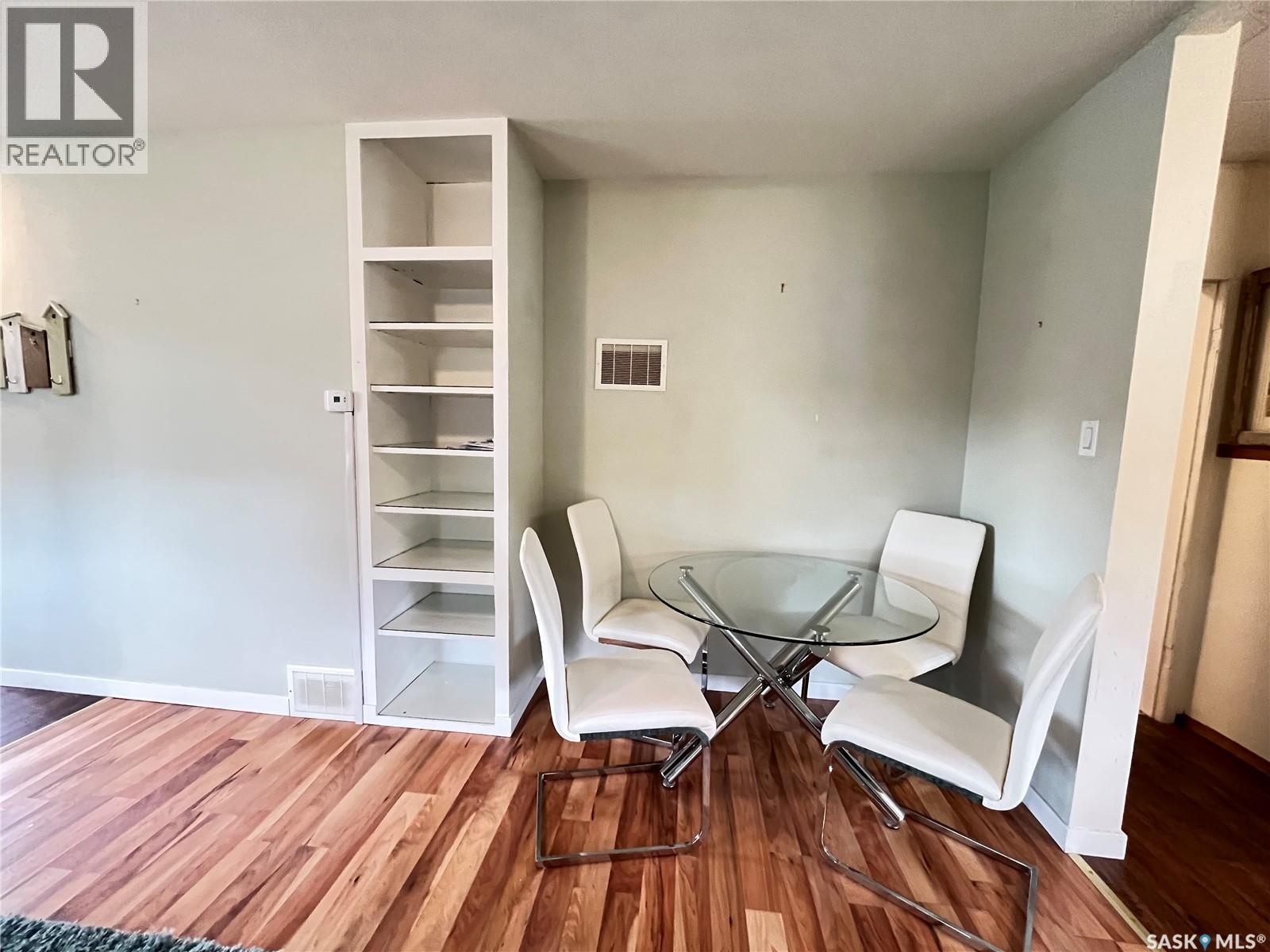 408 Maple Street, Maple Creek, Saskatchewan  S0N 1N0 - Photo 12 - SK024947