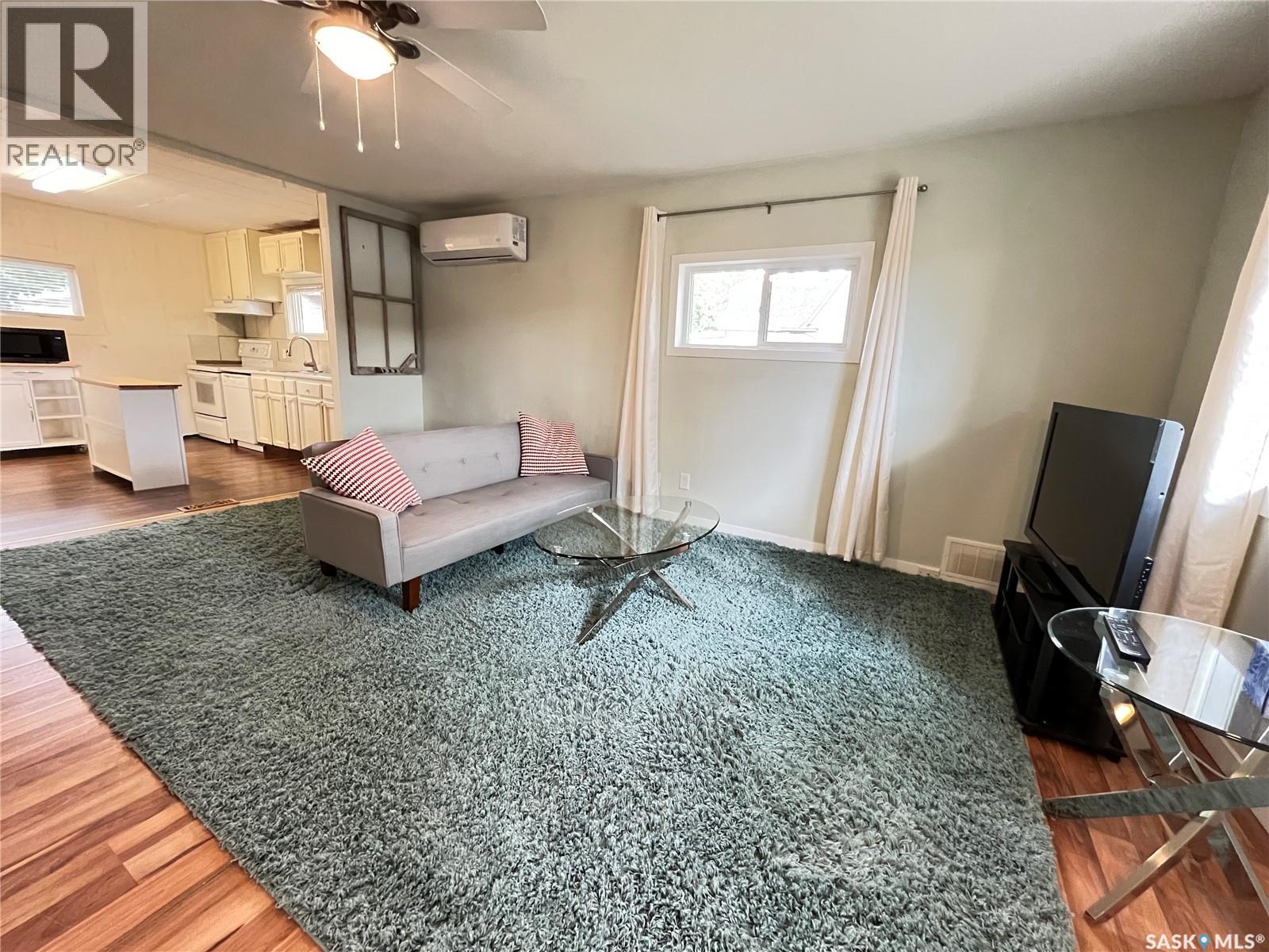 408 Maple Street, Maple Creek, Saskatchewan  S0N 1N0 - Photo 13 - SK024947