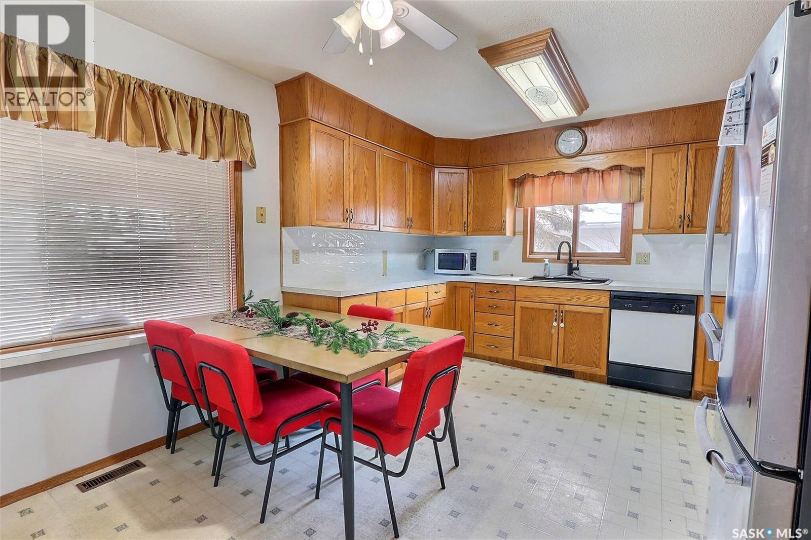 517 12th Street E, Prince Albert, Saskatchewan  S6V 1C5 - Photo 3 - SK024749