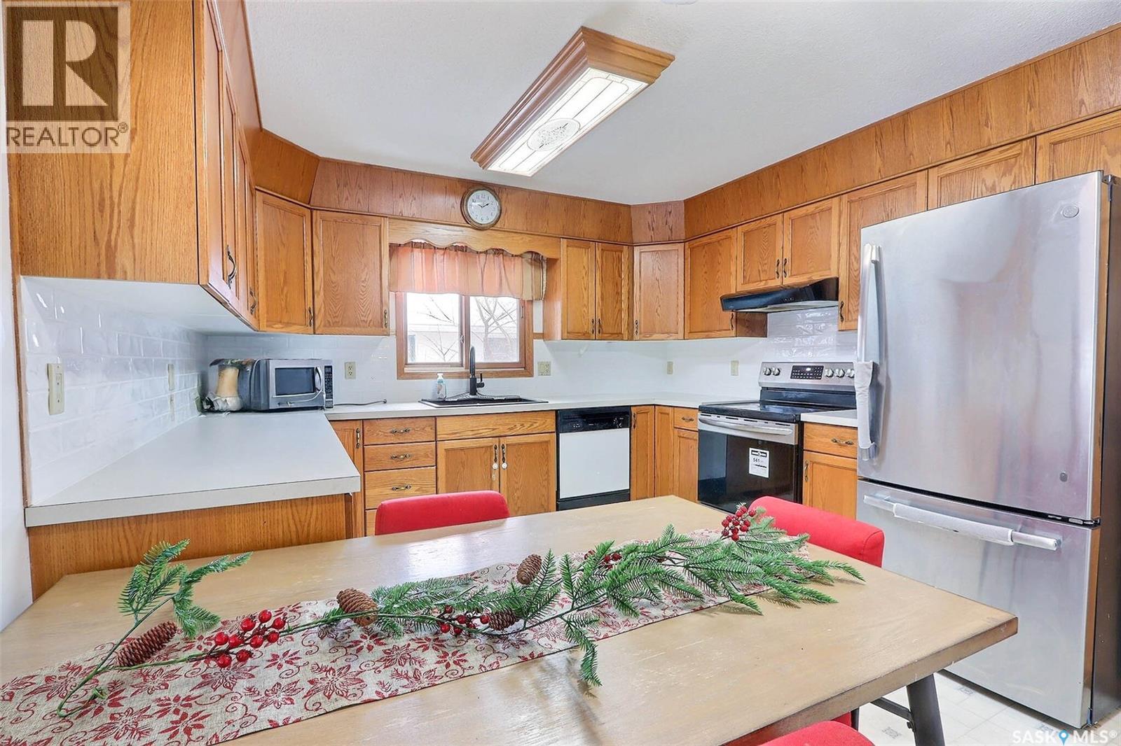 517 12th Street E, Prince Albert, Saskatchewan  S6V 1C5 - Photo 4 - SK024749