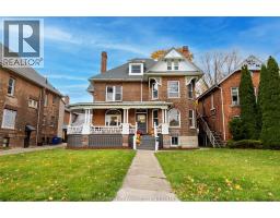 129 William STREET South