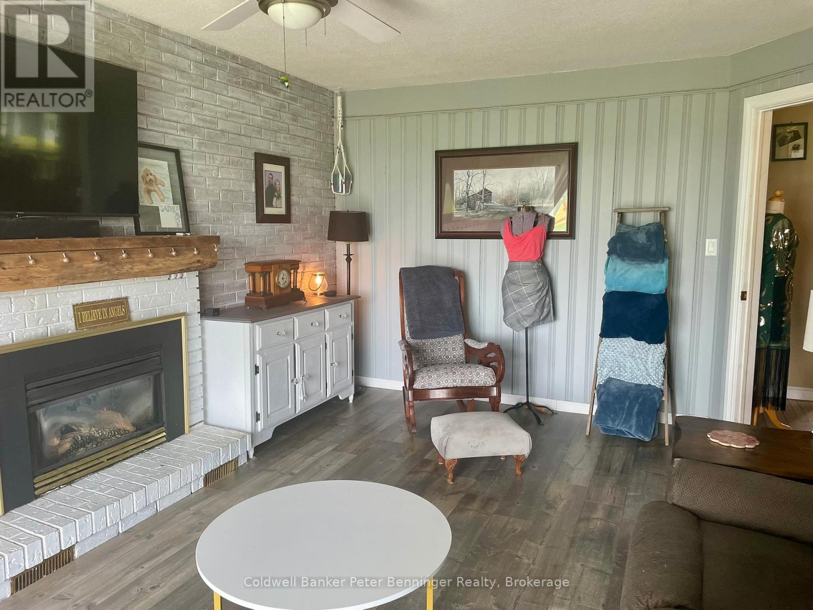 77 2nd Street Crescent, Hanover, Ontario N4N 3K3 - Photo 10 - X12207623