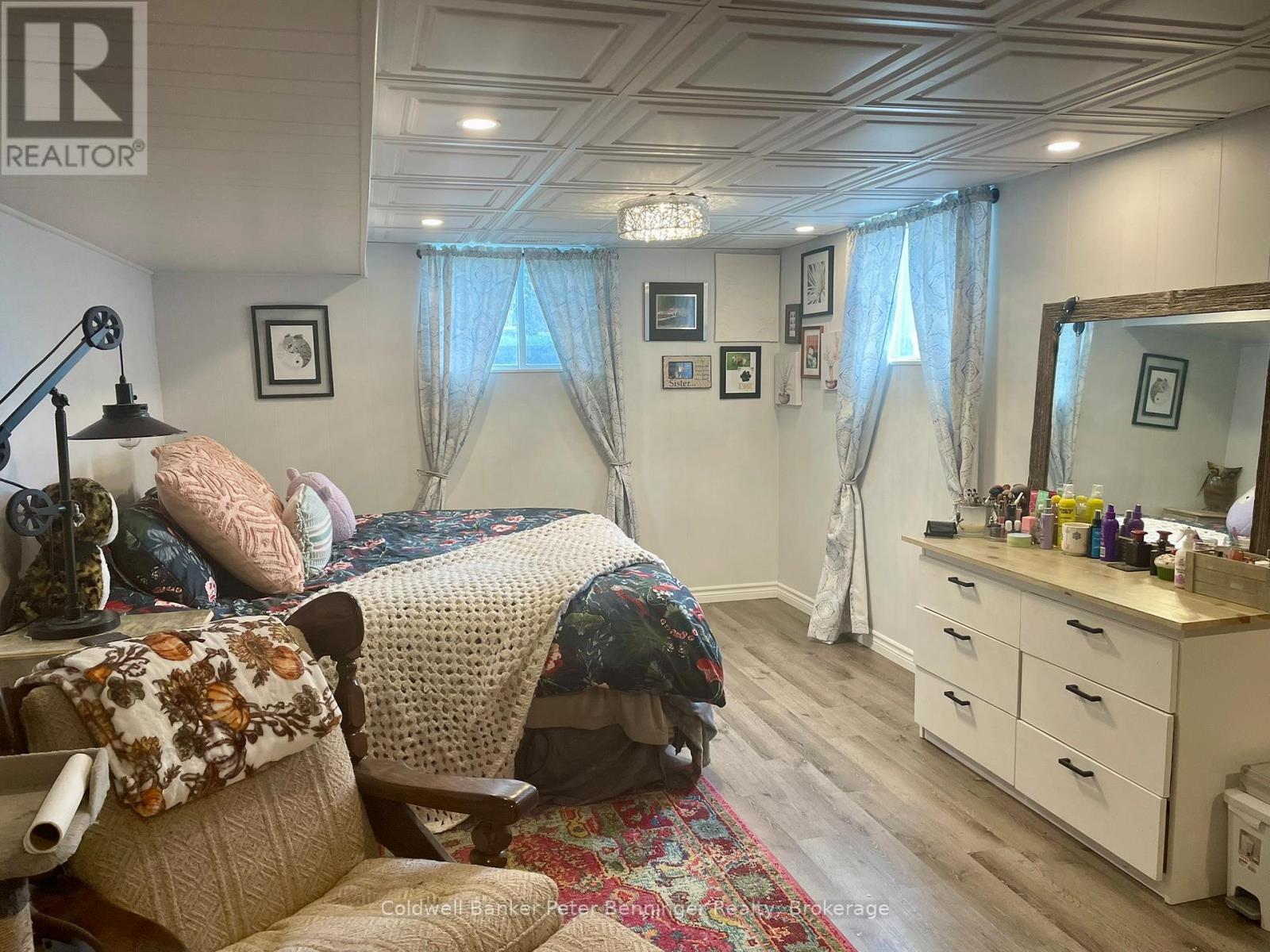 77 2nd Street Crescent, Hanover, Ontario N4N 3K3 - Photo 36 - X12207623