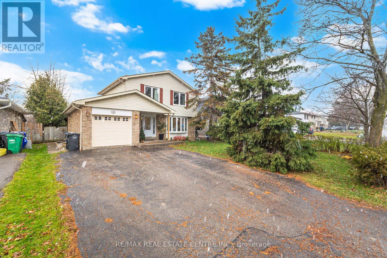 19 Jasper Crescent, Brampton, Ontario L6S 1W8 - Photo 3 - W12589270