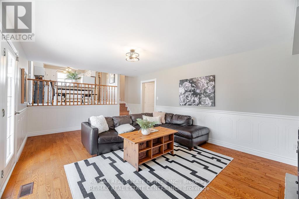 583 Moorelands Crescent, Milton, Ontario  L9T 4B3 - Photo 10 - W12589306