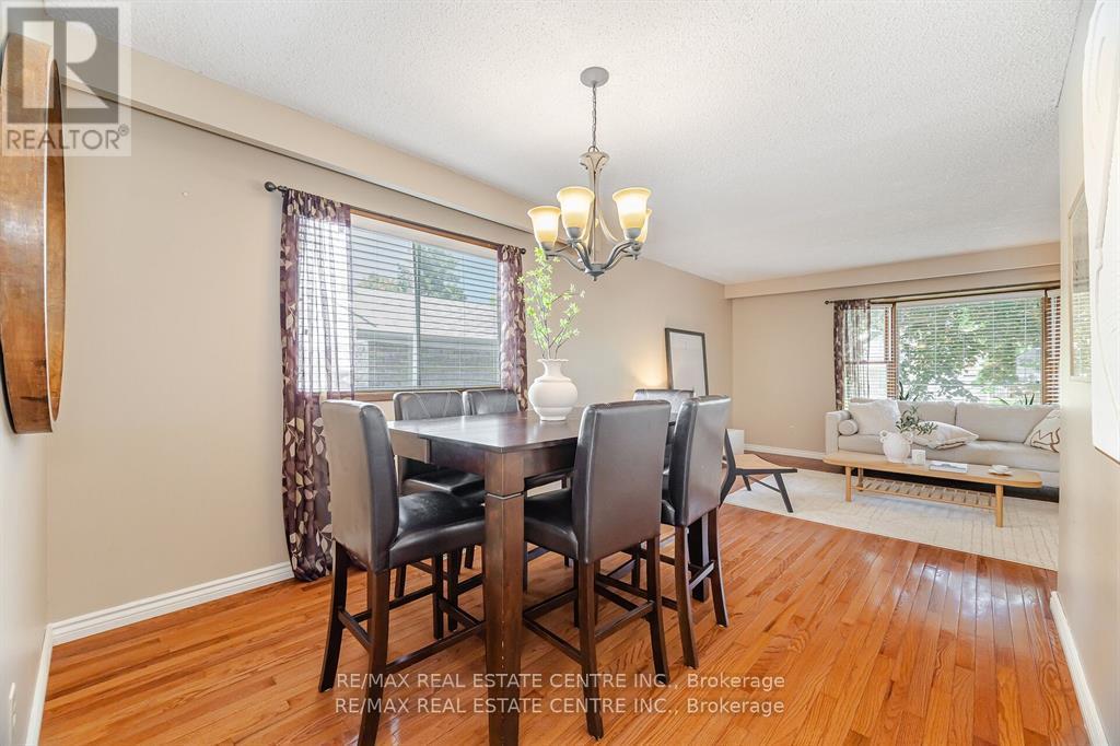 583 Moorelands Crescent, Milton, Ontario  L9T 4B3 - Photo 16 - W12589306