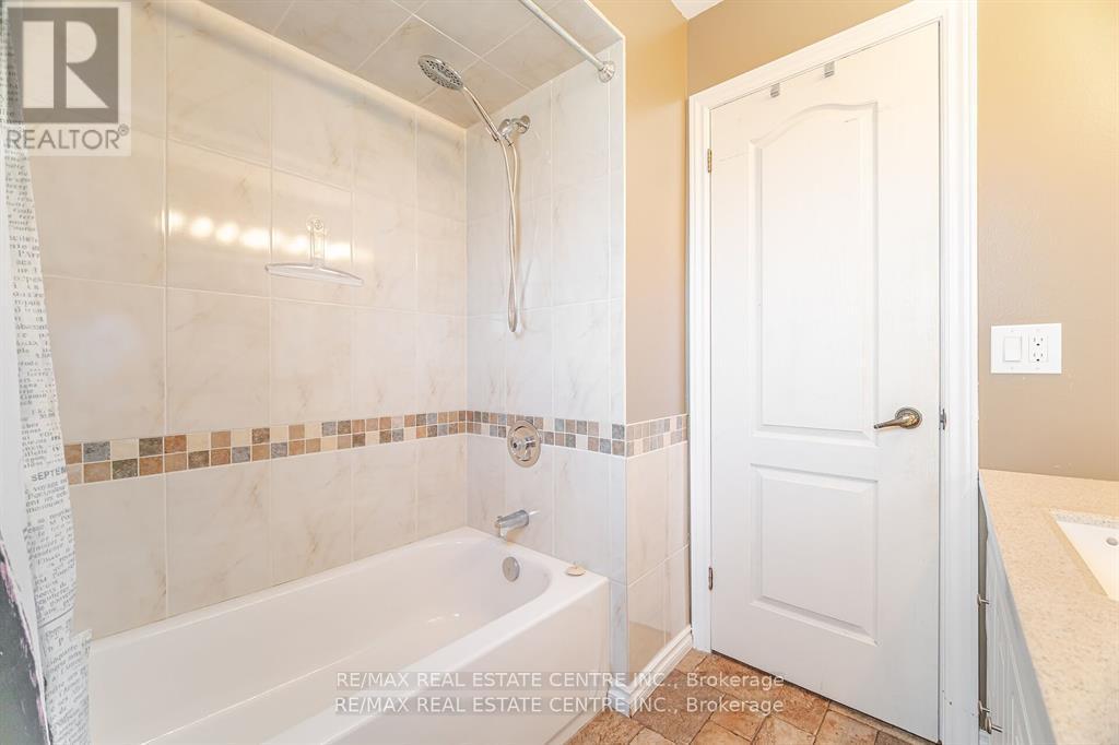 583 Moorelands Crescent, Milton, Ontario  L9T 4B3 - Photo 28 - W12589306