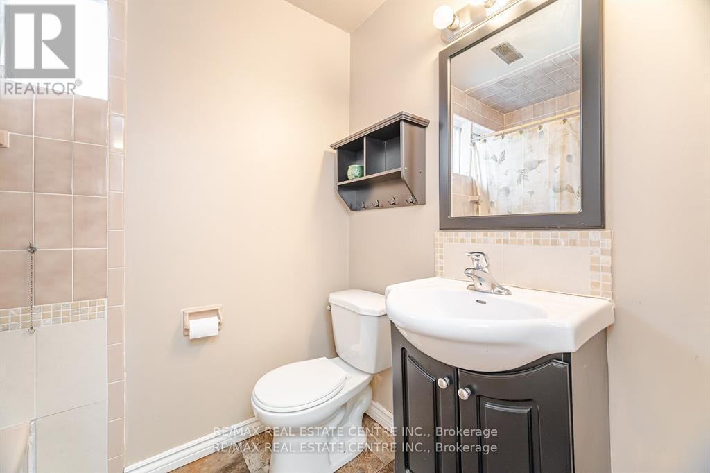 583 Moorelands Crescent, Milton, Ontario  L9T 4B3 - Photo 32 - W12589306