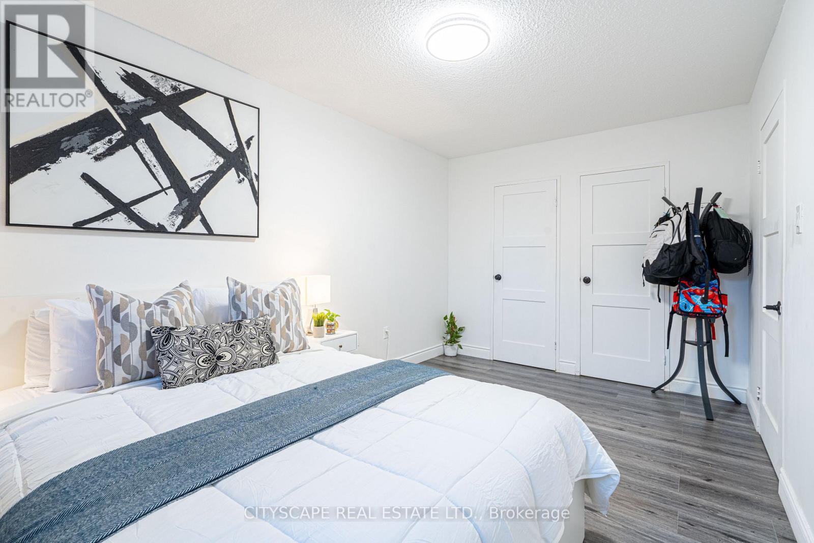 115 - 2121 Roche Court, Mississauga, Ontario  L5K 2C7 - Photo 17 - W12589308