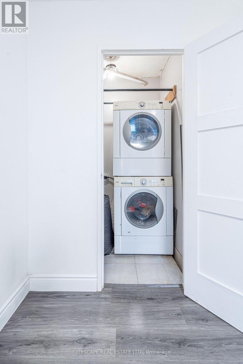 115 - 2121 Roche Court, Mississauga, Ontario  L5K 2C7 - Photo 18 - W12589308