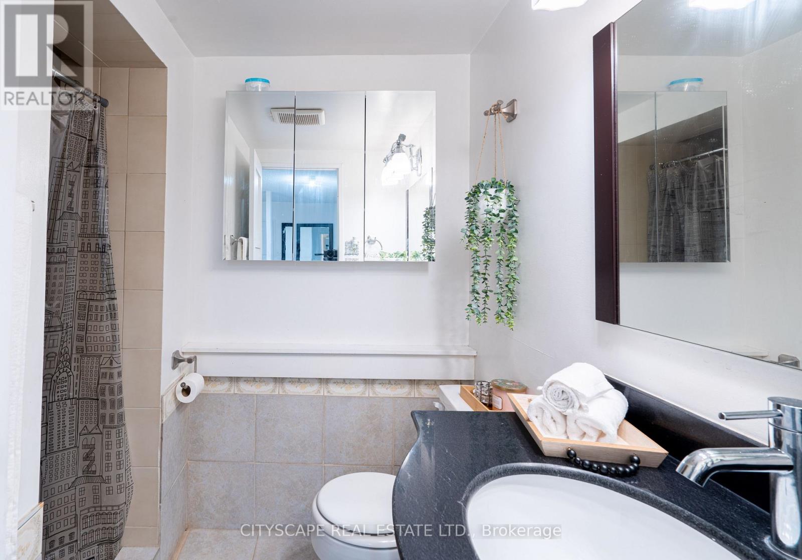 115 - 2121 Roche Court, Mississauga, Ontario  L5K 2C7 - Photo 29 - W12589308