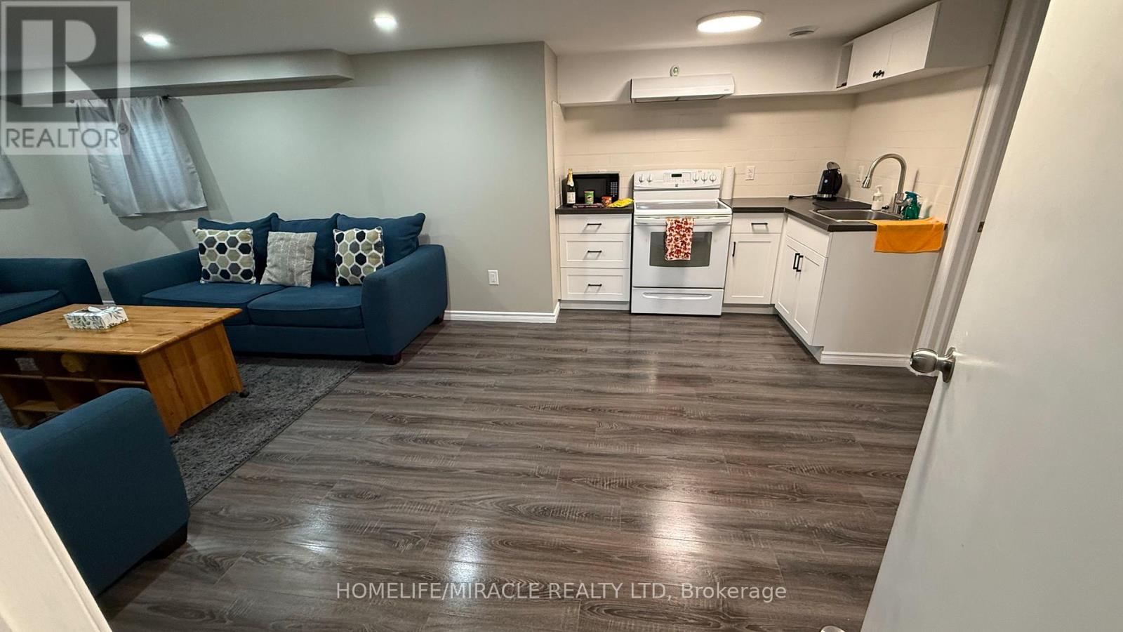 Bsmt - 2256 Stanley Avenue, Niagara Falls, Ontario L2J 0C8 - Photo 4 - X12586394