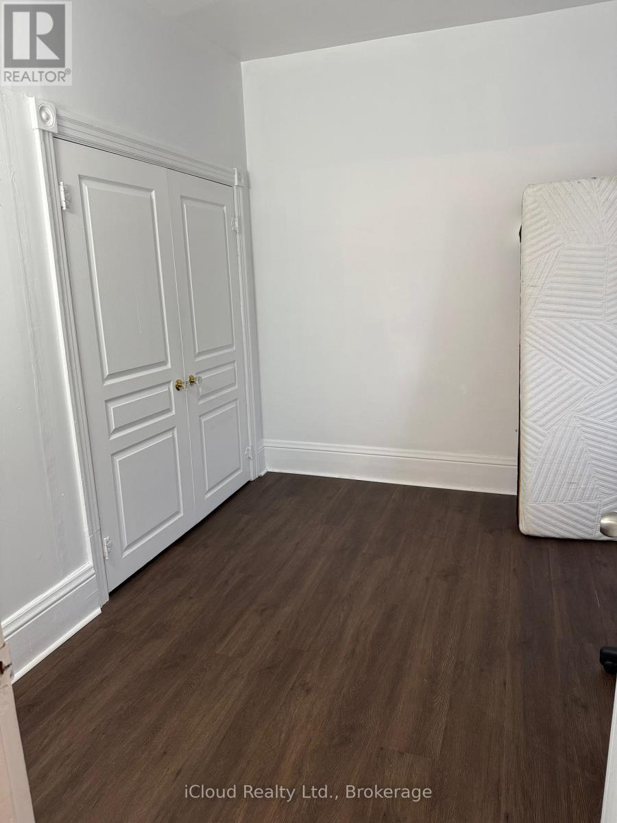 3rd Flr - 5 Caithness Street W, Haldimand, Ontario  N3W 1B7 - Photo 11 - X12507094