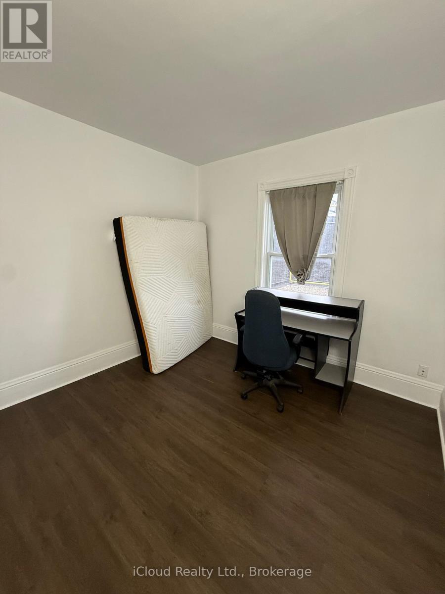 3rd Flr - 5 Caithness Street W, Haldimand, Ontario  N3W 1B7 - Photo 12 - X12507094