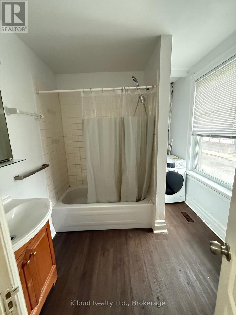 3rd Flr - 5 Caithness Street W, Haldimand, Ontario  N3W 1B7 - Photo 19 - X12507094