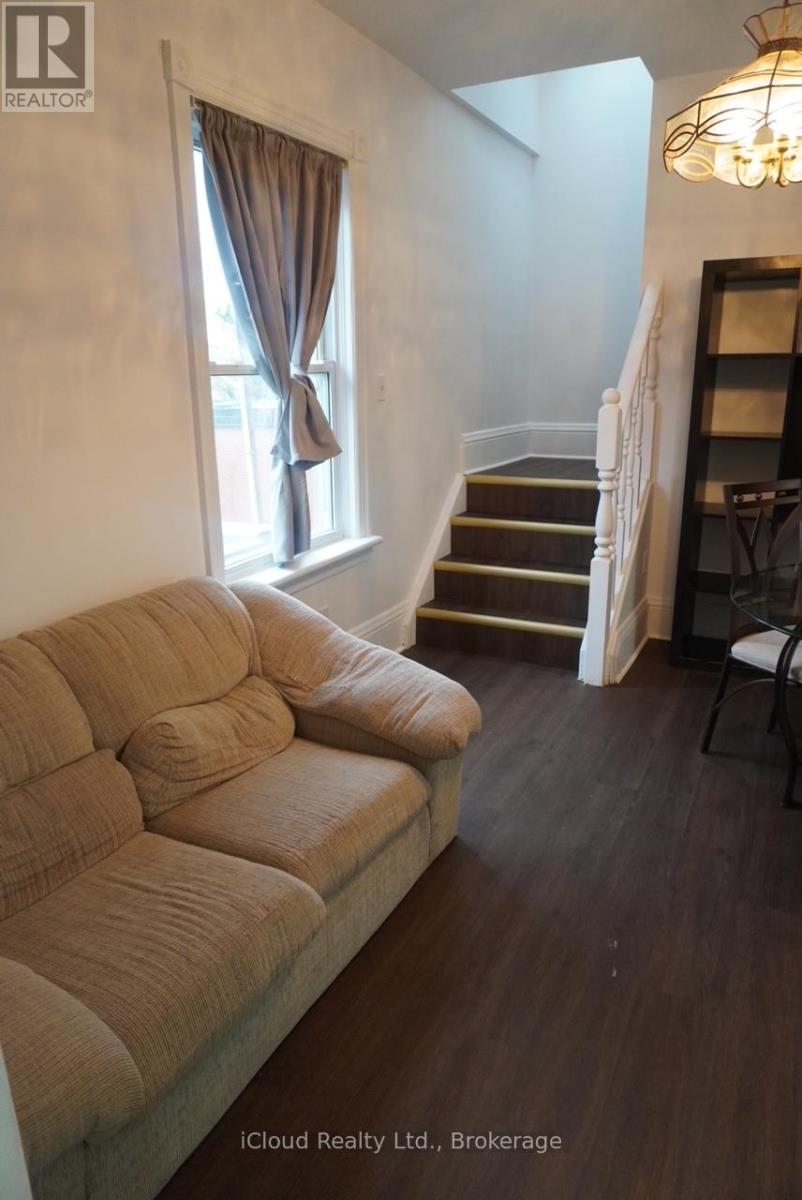 3rd Flr - 5 Caithness Street W, Haldimand, Ontario  N3W 1B7 - Photo 8 - X12507094