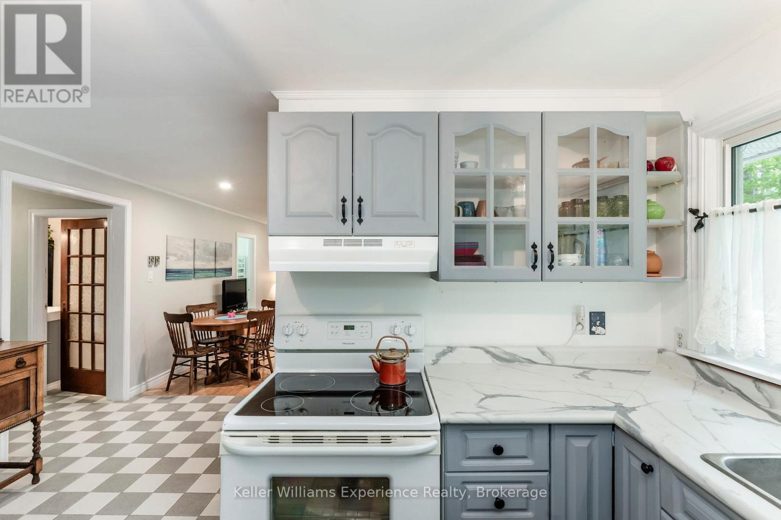 9 Harras Avenue, Tiny, Ontario  L0L 2J0 - Photo 16 - S12589394