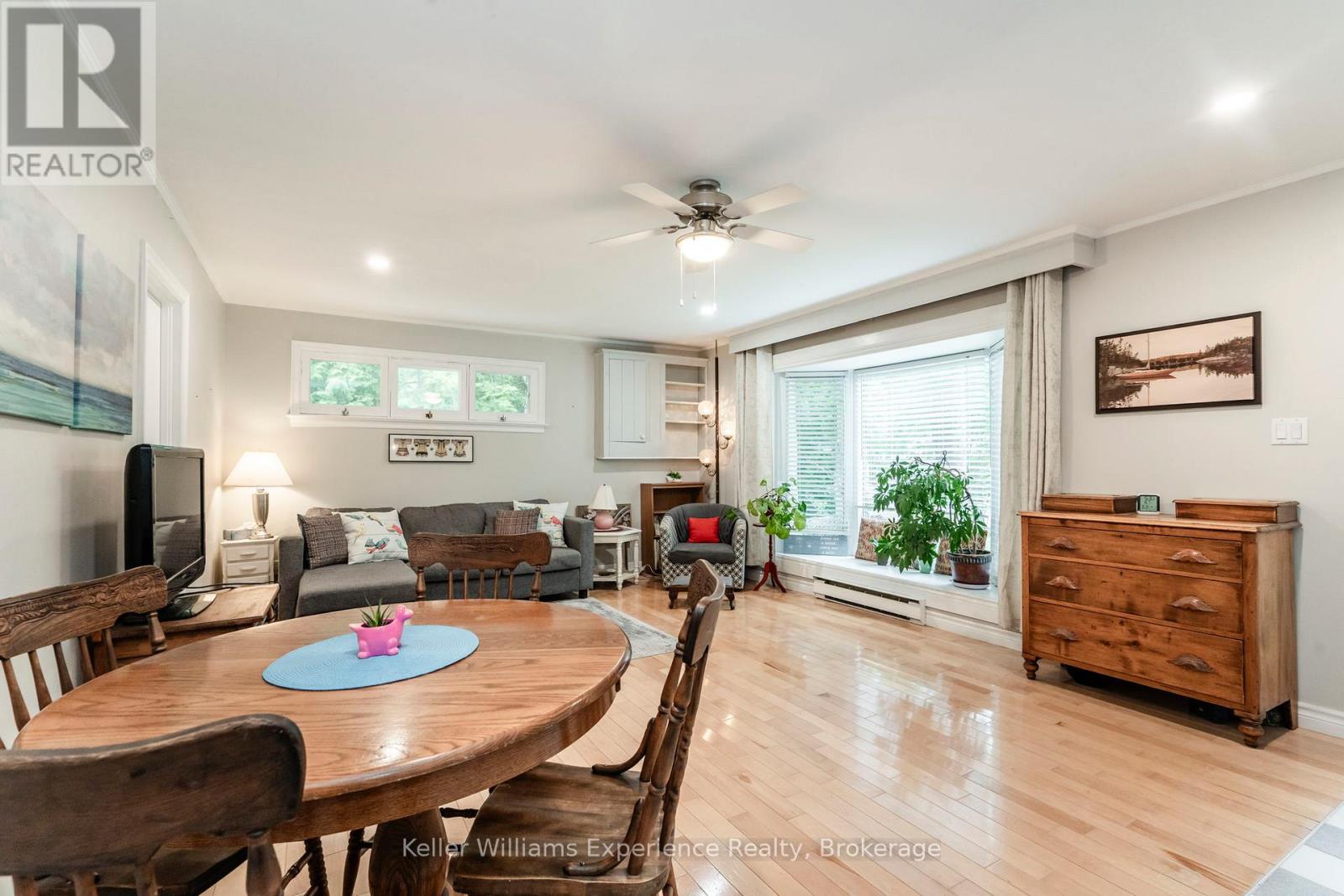 9 Harras Avenue, Tiny, Ontario  L0L 2J0 - Photo 5 - S12589394