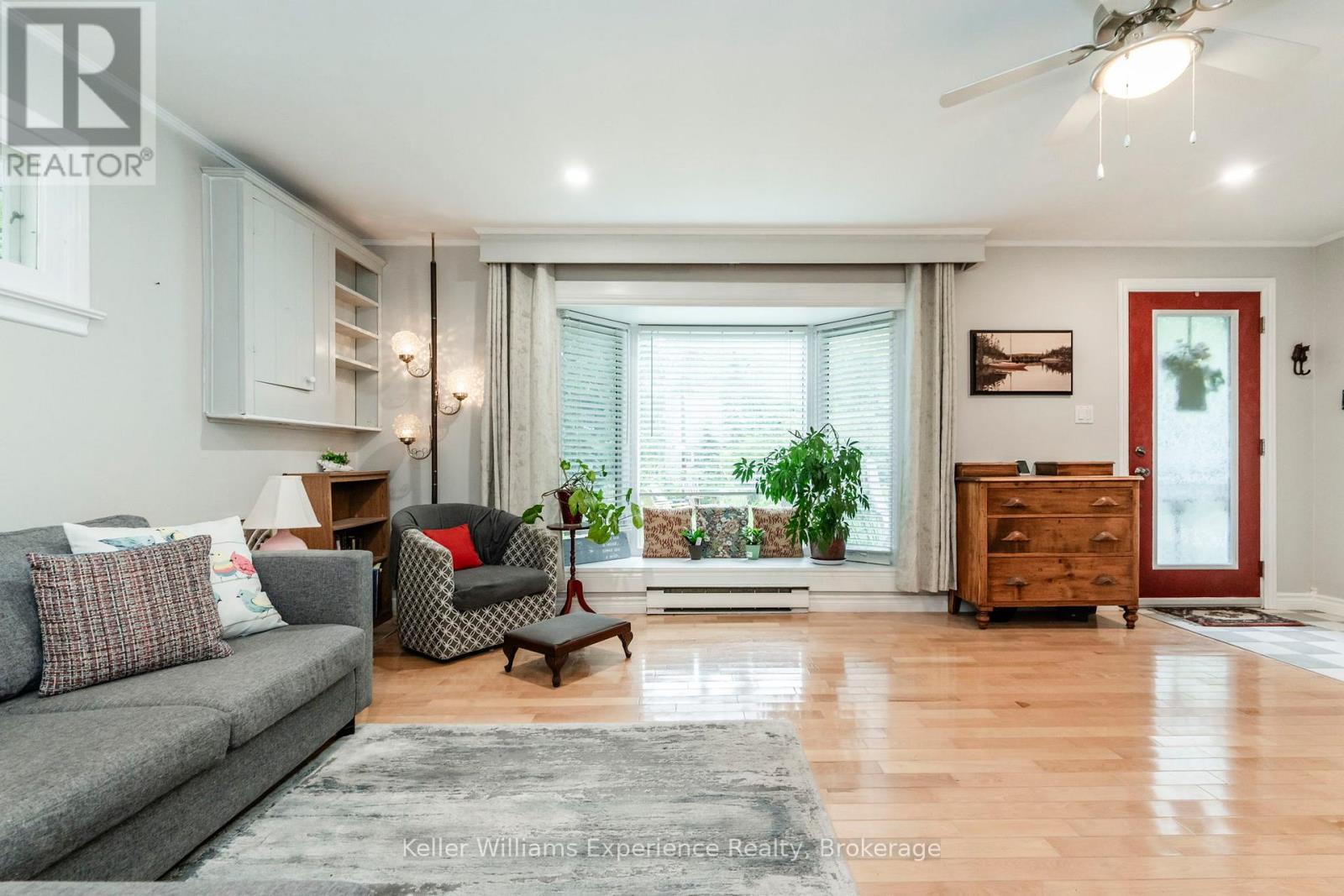 9 Harras Avenue, Tiny, Ontario  L0L 2J0 - Photo 9 - S12589394