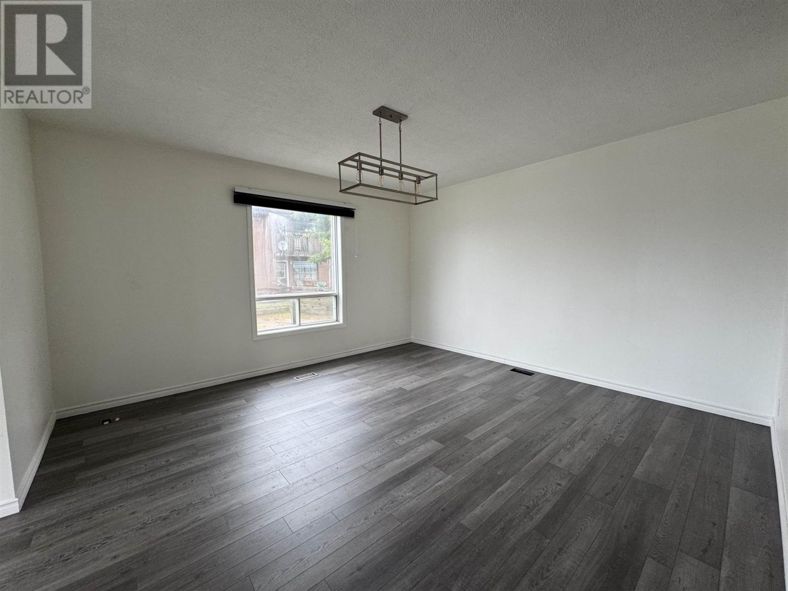 36 Lansdowne St N, 36 Lansdowne Street North, Chapleau, Ontario  P0M 1K0 - Photo 9 - SM253012