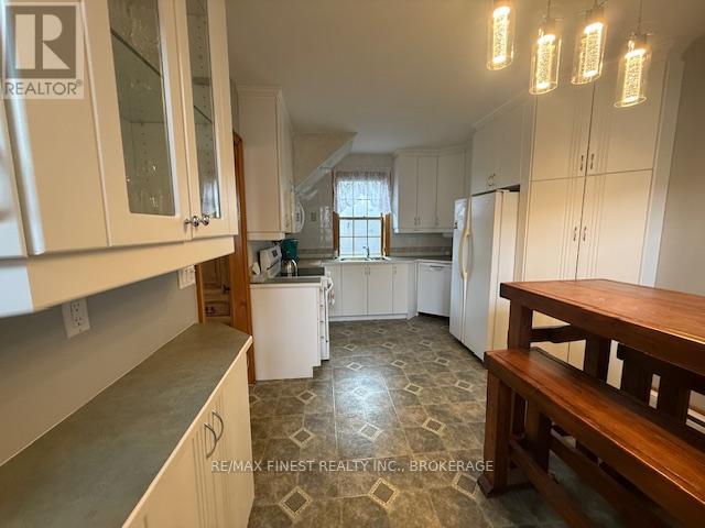 166 Queen Street, Kingston (East Of Sir John A. Blvd), Ontario  K7K 1B1 - Photo 23 - X12589320