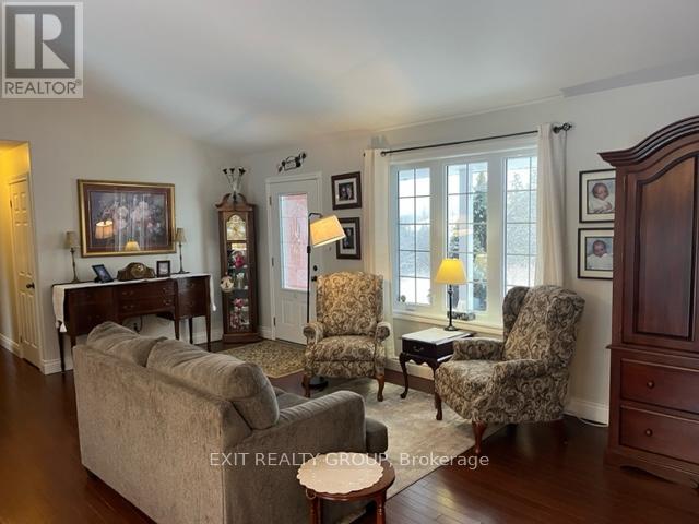 1047 Lazier Road, Tyendinaga, Ontario  K0K 3A0 - Photo 8 - X12589368