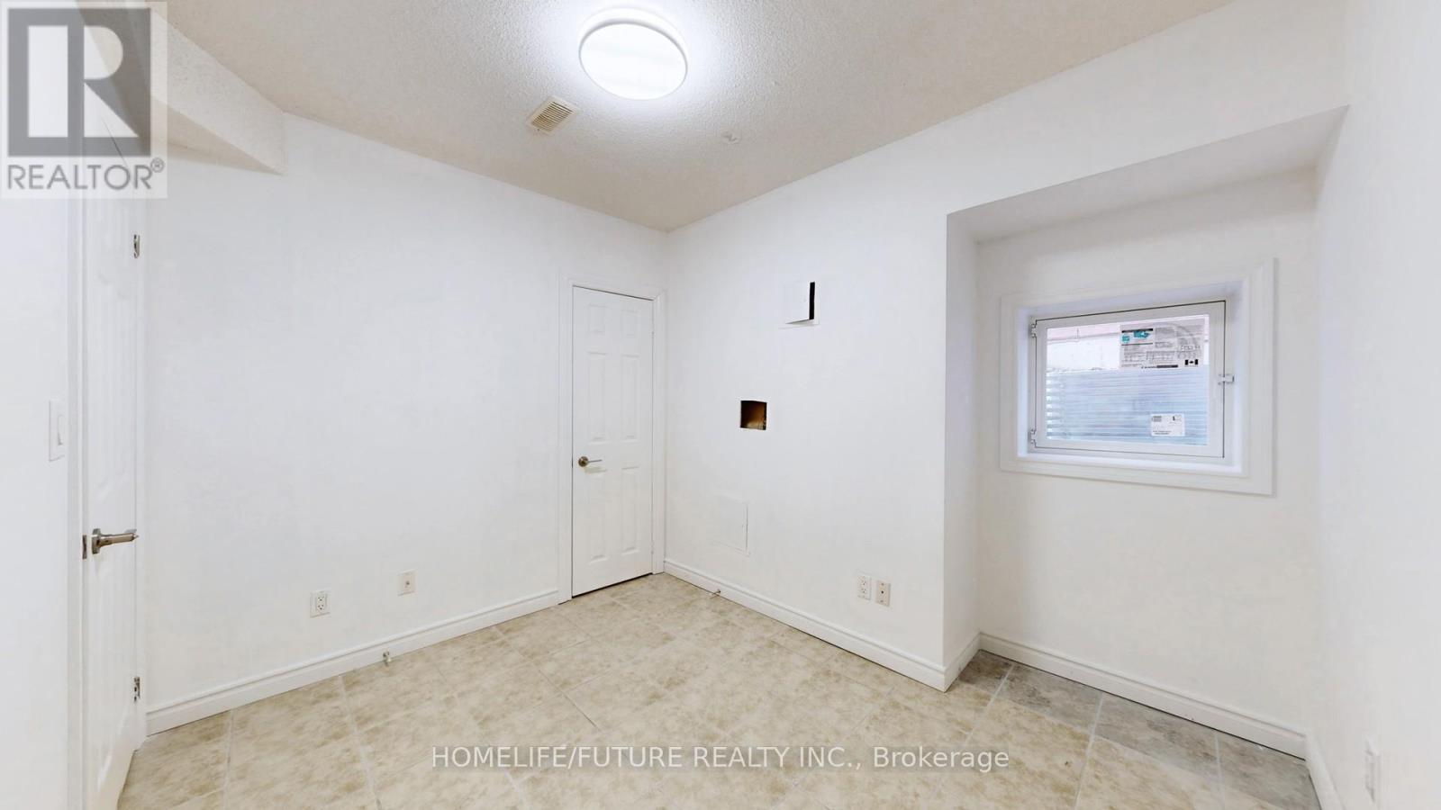 Bsmt Unit 2 - 75 Silver Rose Crescent, Markham, Ontario L6C 1W6 - Photo 8 - N12560752