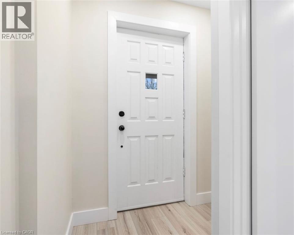 264 Thayer Avenue Unit# 1, Hamilton, Ontario  L9A 1J7 - Photo 6 - 40791429