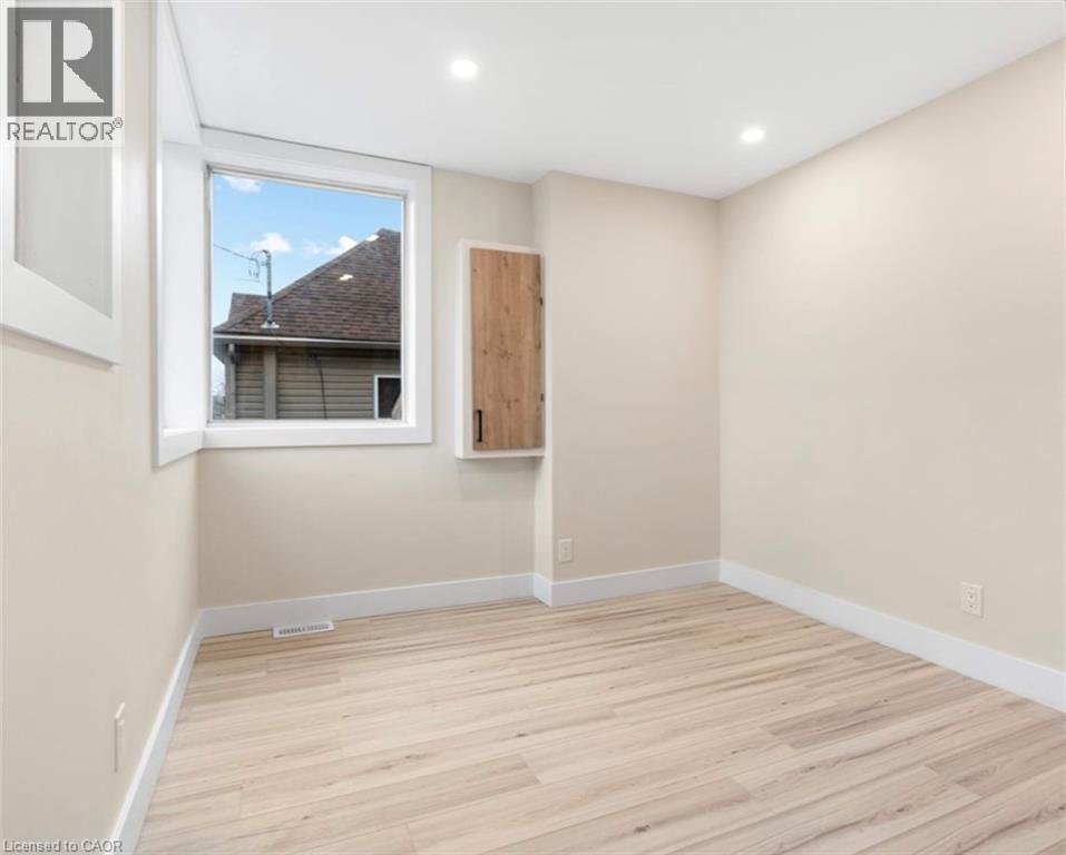 264 Thayer Avenue Unit# 1, Hamilton, Ontario  L9A 1J7 - Photo 8 - 40791429