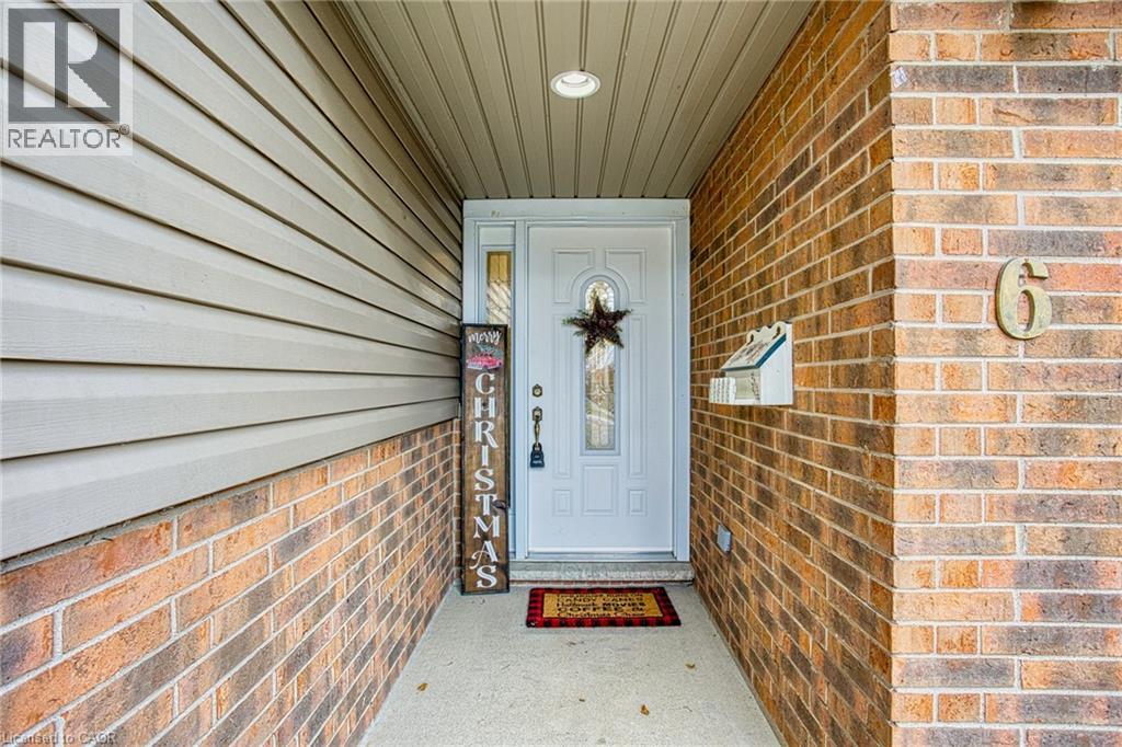 6 Jolie Court, St. Catharines, Ontario  L2M 6V6 - Photo 4 - 40791052
