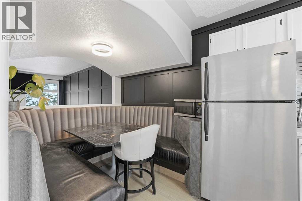 16 Cedarwood Rise Sw, Calgary, Alberta  T2W 3H9 - Photo 7 - A2273267