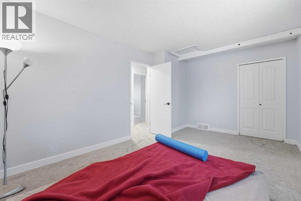 16 Cedarwood Rise Sw, Calgary, Alberta  T2W 3H9 - Photo 17 - A2273267