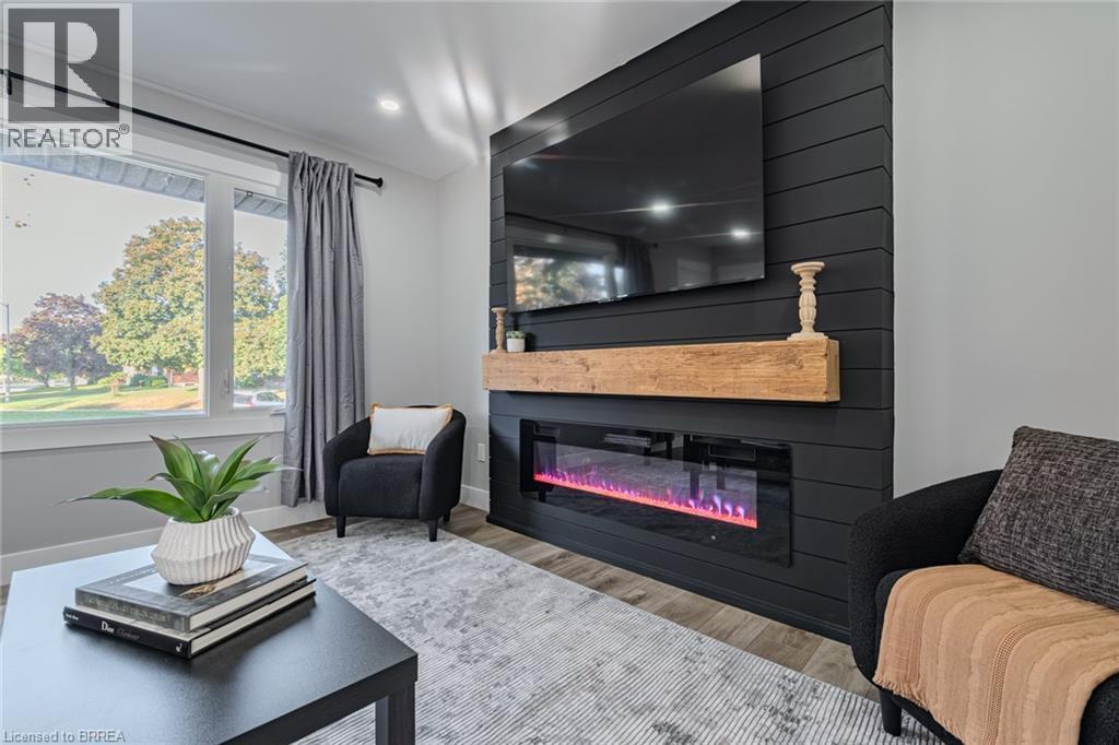 14 Montour Place, Brantford, Ontario  N3R 5E5 - Photo 5 - 40791391