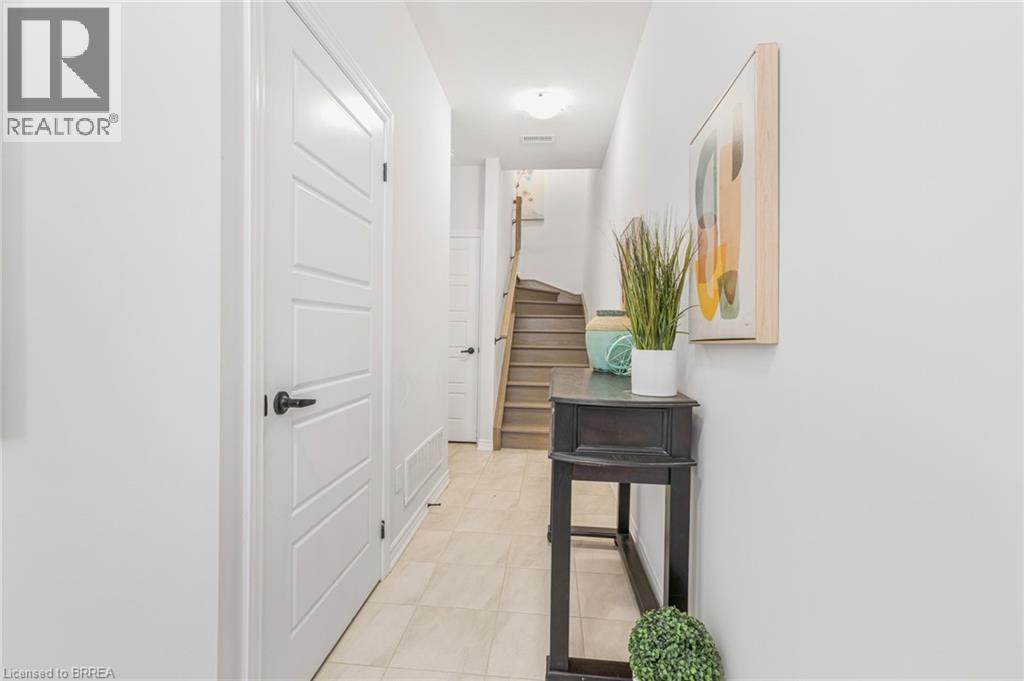 677 Park Road N Unit# 150, Brantford, Ontario  N3R 0C2 - Photo 3 - 40790645