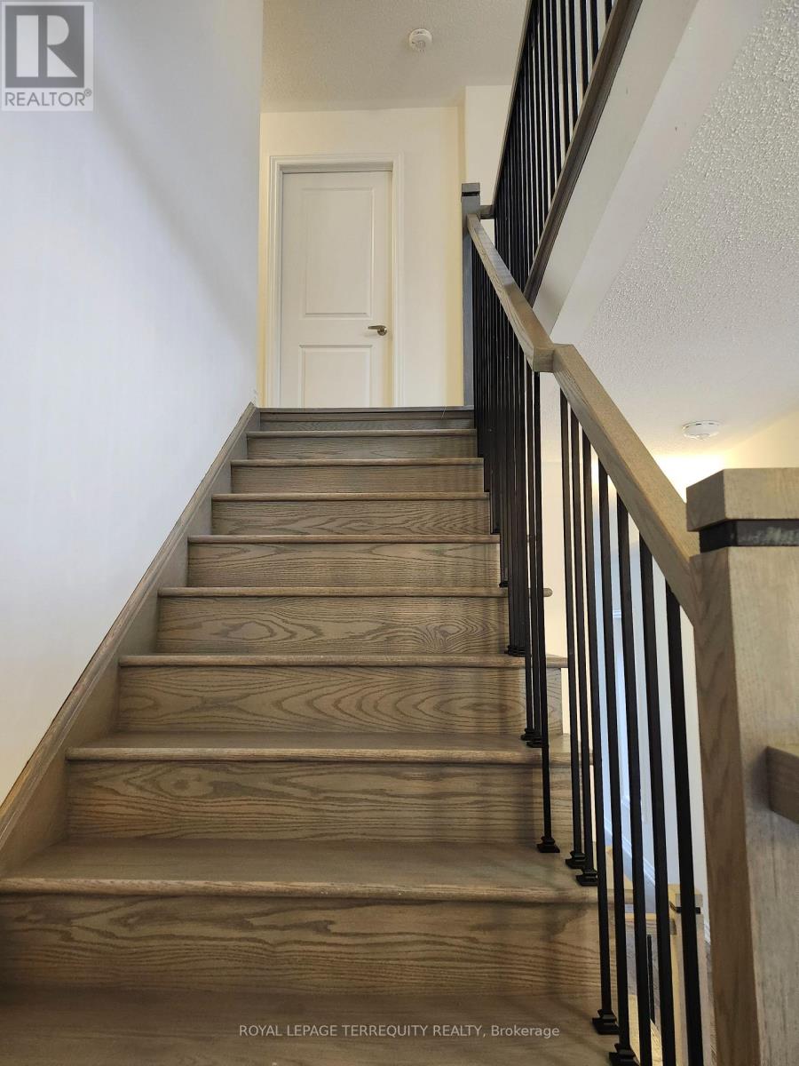 2521 Athena Path, Pickering, Ontario  L1X 2R2 - Photo 17 - E12589338